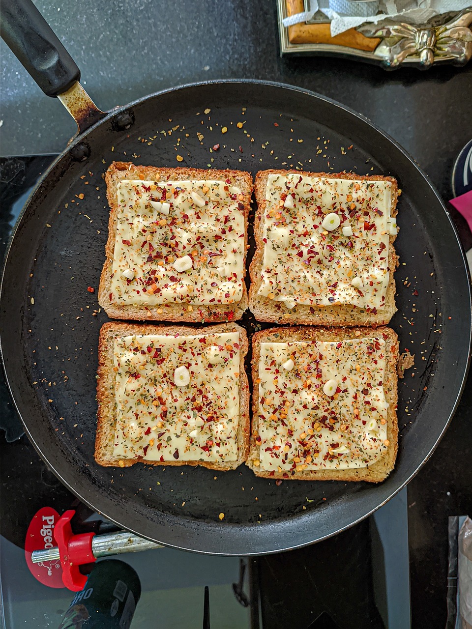 garlic bread, garlic, cheese-5785406.jpg